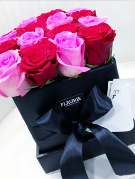 SQUARE BLACK BOX - red & pink ROSES